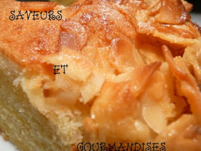 Gâteau aux amandes effilées.