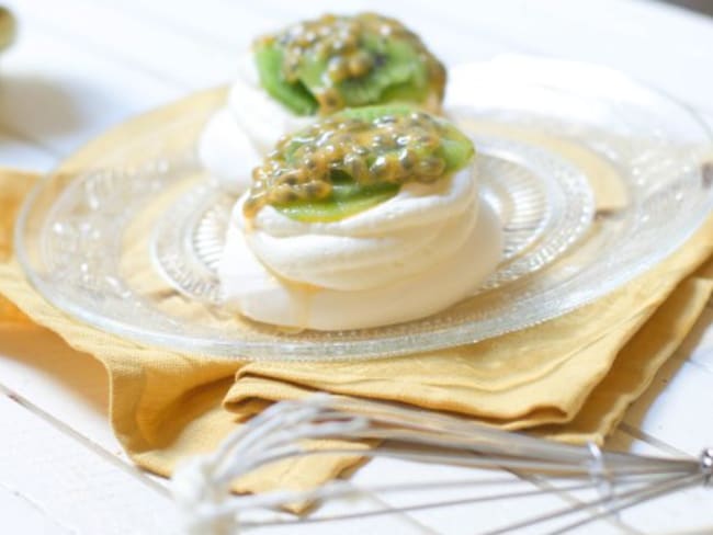 Mini pavlovas kiwi et fruits de la passion