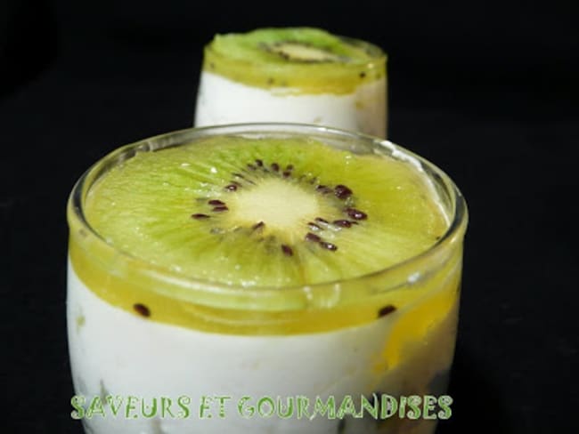 Mousse aux kiwis et au chocolat blanc.