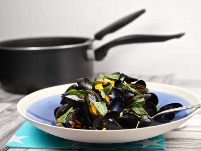 Moules à la citronnelle et au basilic Thaï