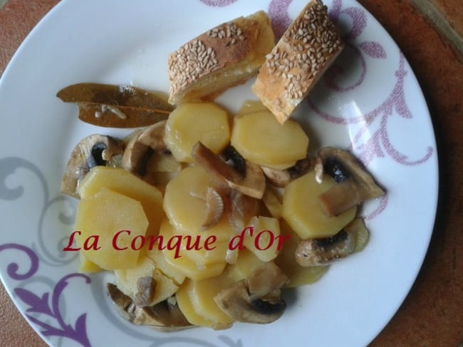 Sauté de pommes de terre et champignons