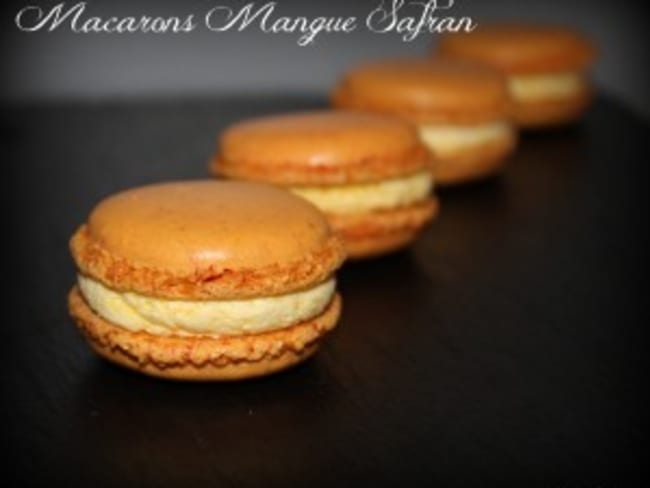 Macarons ganache safranée et crémeux mangue