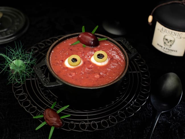 Soupe de tomates et haricots rouges pour halloween