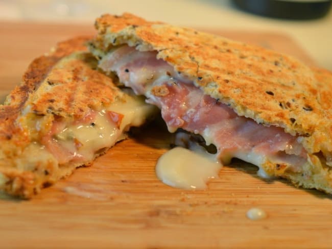 Grilled Cheese Sandwich Poire - Gorgonzola - Pancetta - Noisette