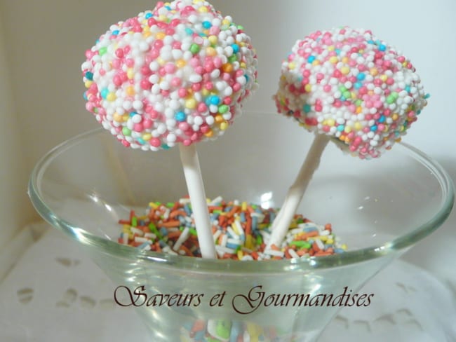 Sucettes de gâteau : Oréo pops