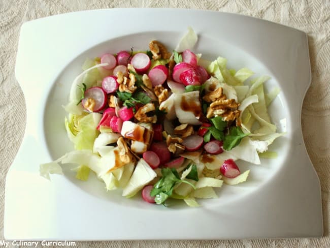 Salade de radis tièdes, endives et noix