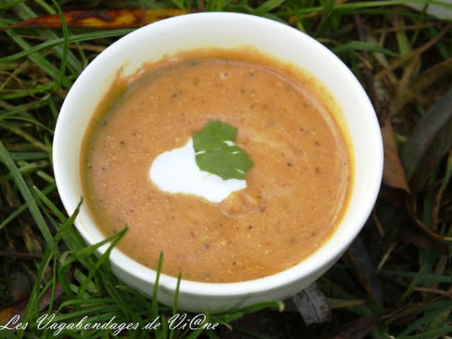 Velouté de patates douces, lentilles et lait de coco