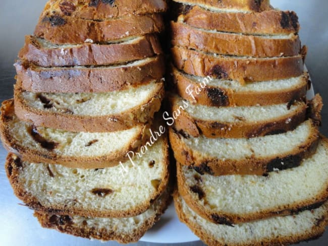 Pain au lait aux pépites de chocolat pour le goûter ou le petit déjeuner