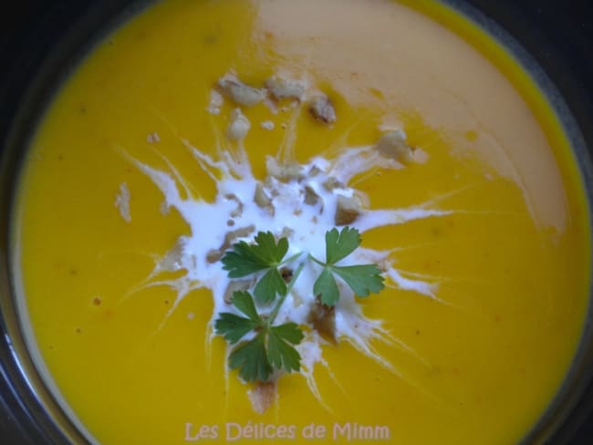 Velouté de potimarron au praliné de noisettes