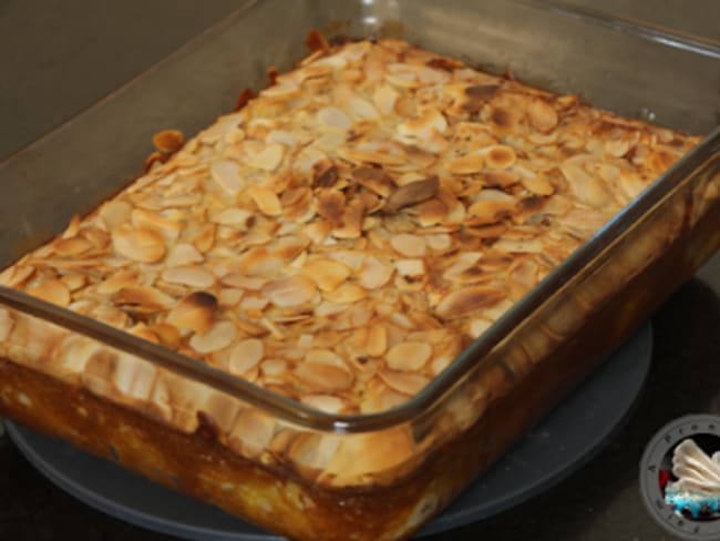 Clafoutis d'abricots pralinés aux amandes