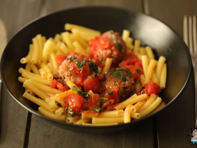 Pâtes aux boulettes de bœuf fait maison