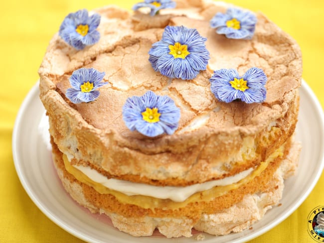 Gâteau meringué au citron et à la crème