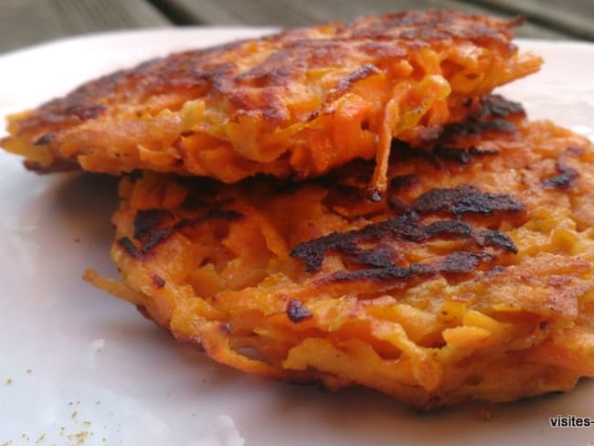 Galettes de patates douces à la farine de pois chiche.