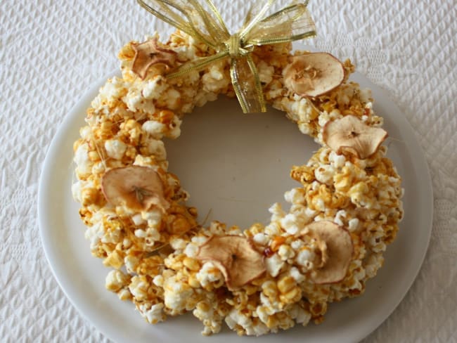 Couronne de Noël en pop-corn