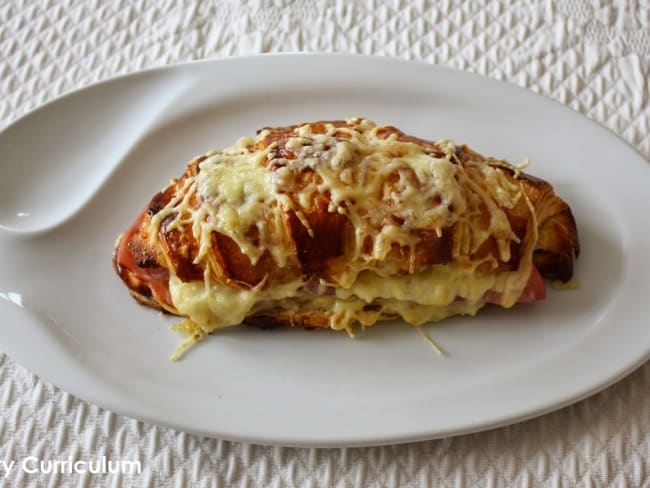 Croissants au jambon