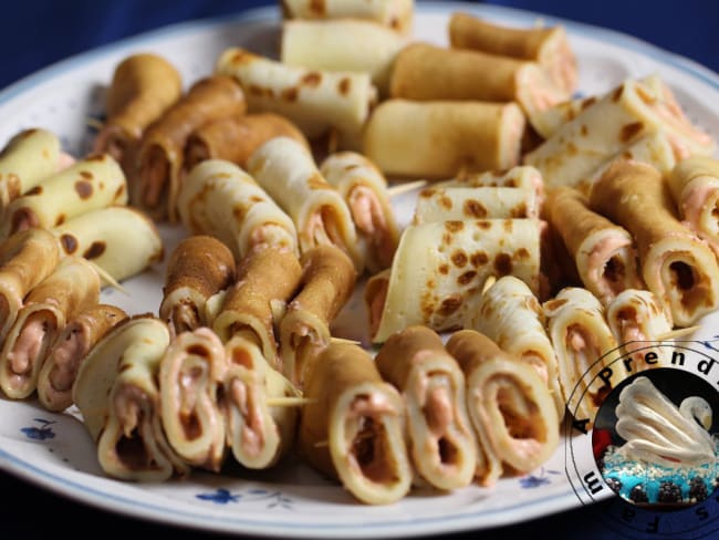 Brochettes de crêpes garnies de tarama au saumon