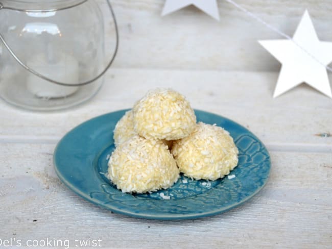 Petites boules à la noix de coco façon Raffaello pour un Noël en blanc