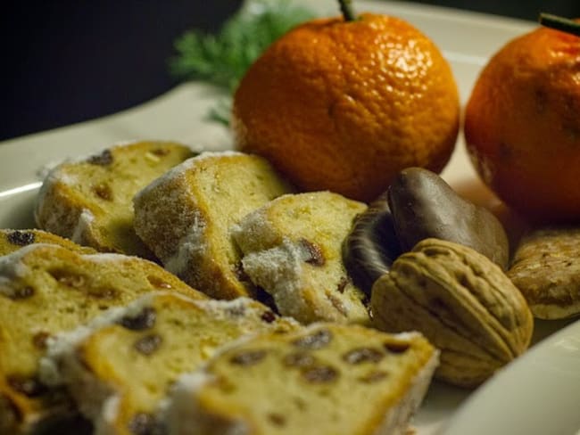 Stollen, bredele aux raisins secs et zestes amandes