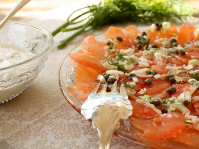 Saumon gravlax et sa sauce à l'aneth