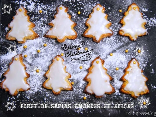 Sapins de Noël aux amandes et épices