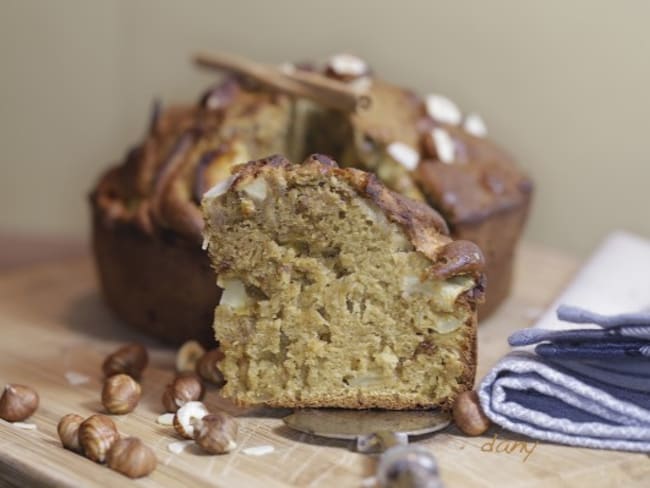 Gâteau pomme noisettes et cannelle