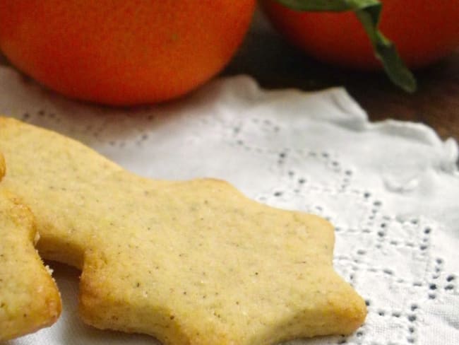 Sablés de Noël aux épices, amande, agrumes et fleur d'oranger