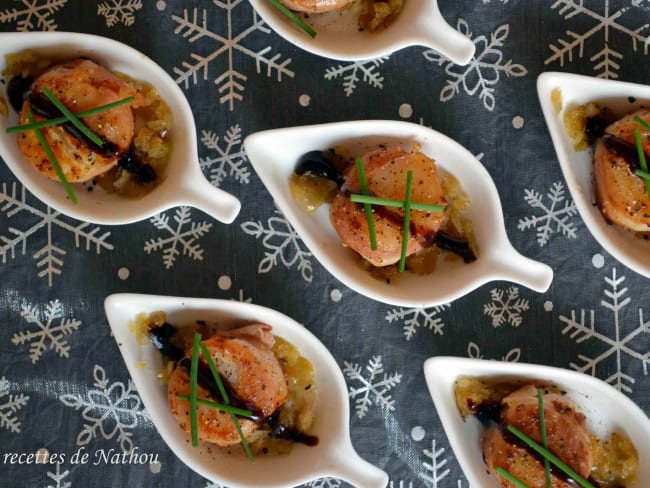 Cuillères de Saint-Jacques poêlées au lard et échalotes confites (amuse-bouches)