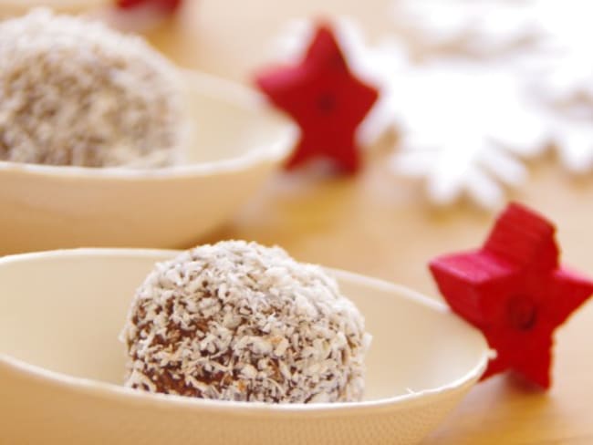 Truffes au chocolat et noix de coco coeur noisettes à offrir