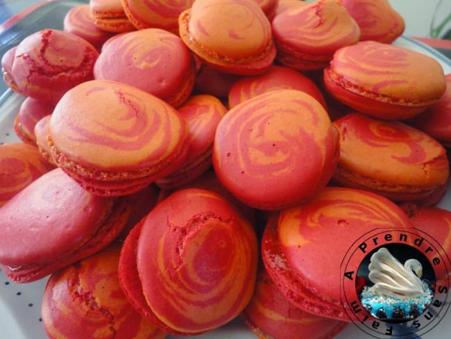 Macarons marbrés aux fruits de la passion