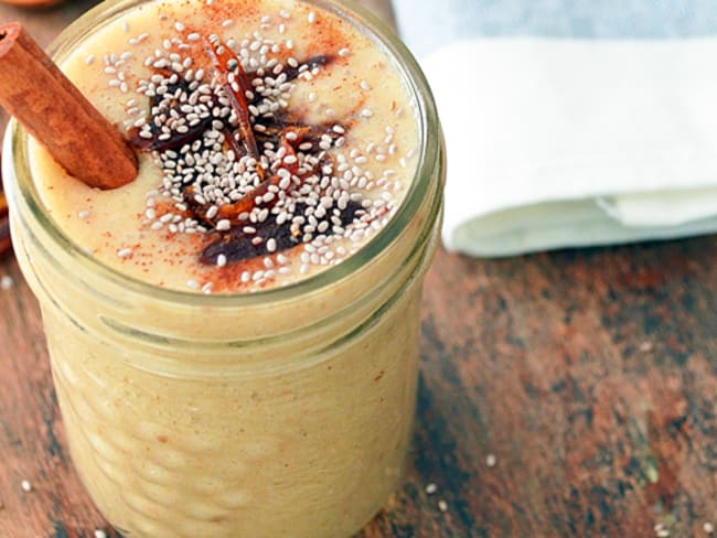 Smoothie aux Dattes, Bananes et Graines de Chia