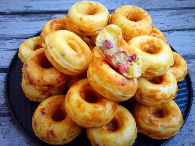 Donuts salés aux lardons et fromage