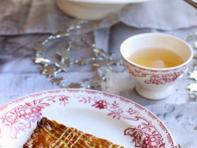 Galette des rois nippo-bretonne au thé matcha et cerises confites