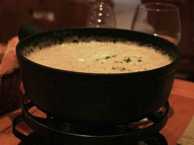 Délicieuse fondue au vacherin Mont d'Or AOP