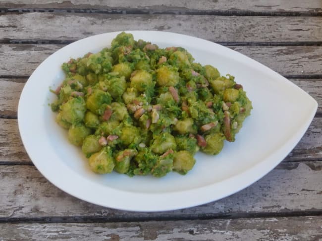 Poêlée de choux de Bruxelles aux lardons fumés