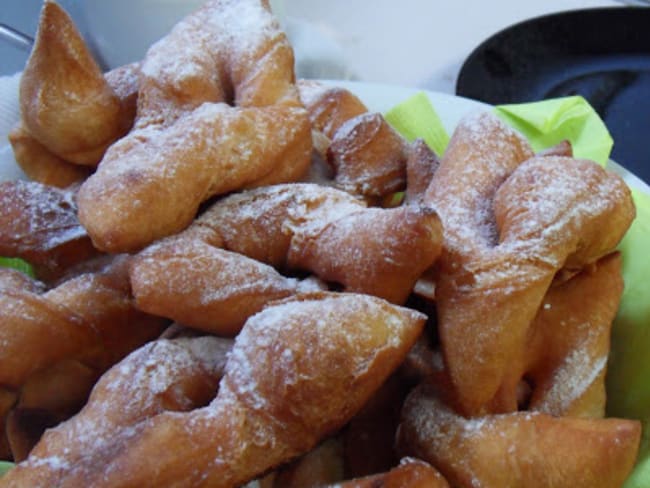 Bugnes croustillantes pour fêter Mardi gras