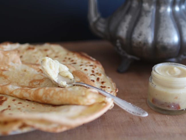 Crêpes à la bière et pâte à tartiner chocolat blanc-orange