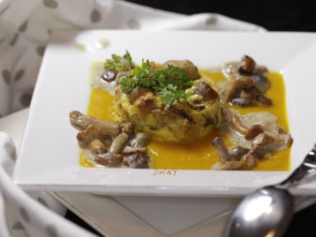 Pudding aux champignons aux noisettes et crème de carottes à la pomme