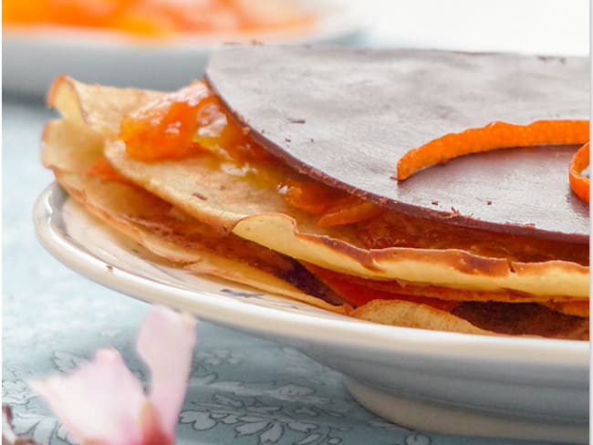 Crêpes vegan au confit d'oranges et feuille de chocolat pour la chandeleur