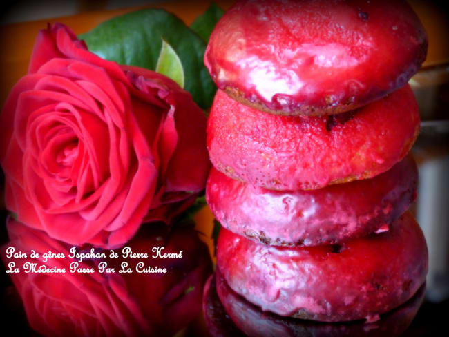 Pain de gênes façon Ispahan de Pierre Hermé