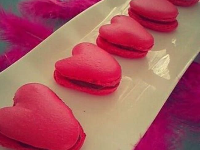 Macaron coeur à la ganache montée chocolat framboise