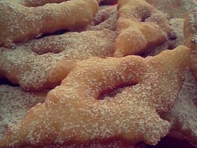 Bugnes ou beignet de carnaval