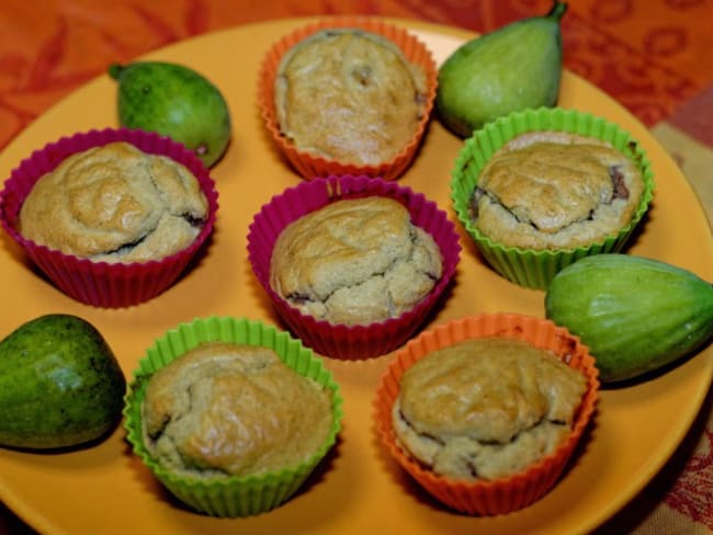 Petits choux fourrés à la tapenade d'olives noires