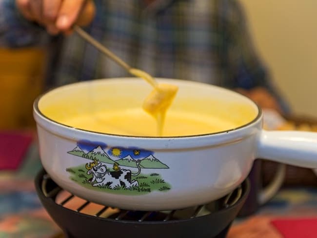 Fondue au fromage mariné, saveurs pommes, citron, kirsch