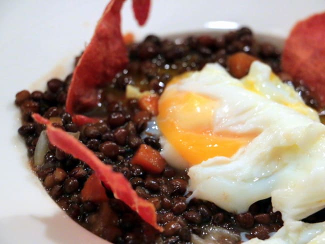 Salade de lentilles à l’oeuf poché