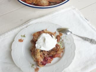 Cobbler fraises rhubarbe
