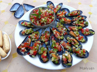 Moules farcies à la pipirrana
