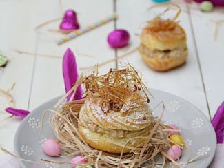 Délicieux Nid de Pâques au café & praliné, Dessert maison facile