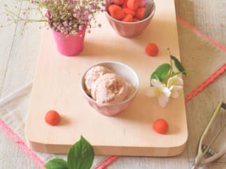 Goûters régressifs avec ces recettes aux fraises Tagada : glaces, macarons  et biscuits