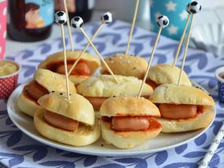 Recette Hot-dog surprise de knacki en robe feuilletée (facile, rapide)