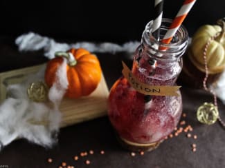 Potion magique d'Halloween aux yeux, raisin et litchi